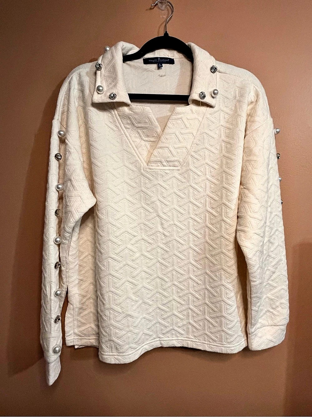 Simply Southern Quilted Embellished V-Neck Pullover White Large